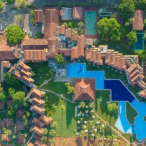 Курортный комплекс Club Dolphin